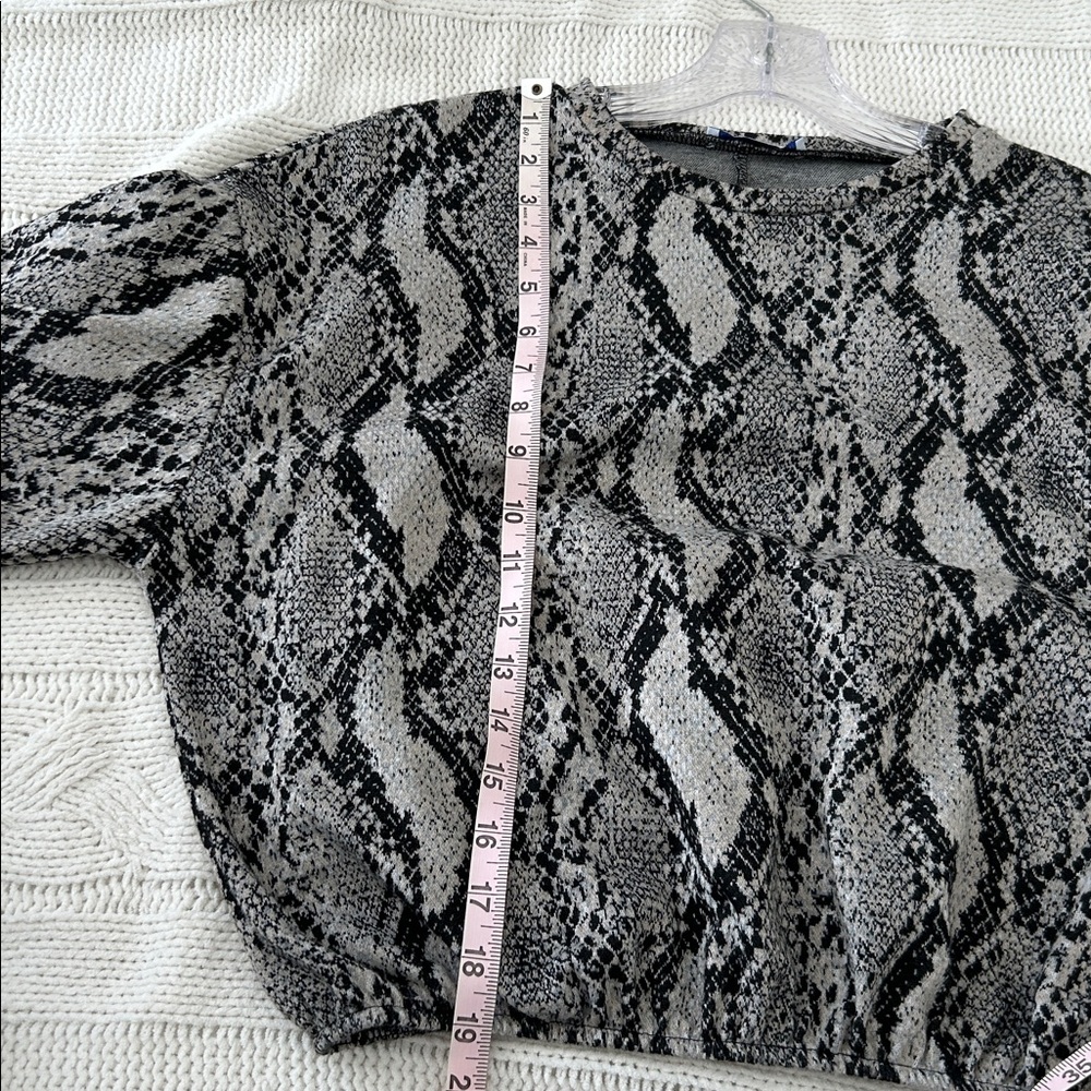 Zara snakeskin print cropped top size medium - Picture 3 of 7